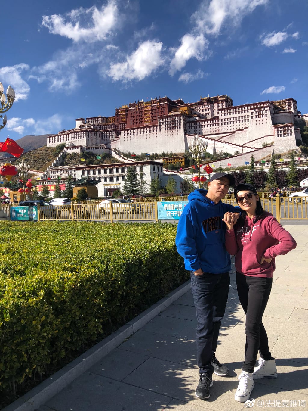 李子雄长得和梁朝伟很像是亲戚吗?李子雄都(一直以为李子雄和梁朝伟是一个人) 李子雄长得和梁朝伟很像是亲戚吗?李子雄都(一直以为李子雄和梁朝伟是一个人)