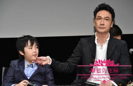 李子雄长得和梁朝伟很像是亲戚吗?李子雄都(一直以为李子雄和梁朝伟是一个人) 李子雄长得和梁朝伟很像是亲戚吗?李子雄都(一直以为李子雄和梁朝伟是一个人)