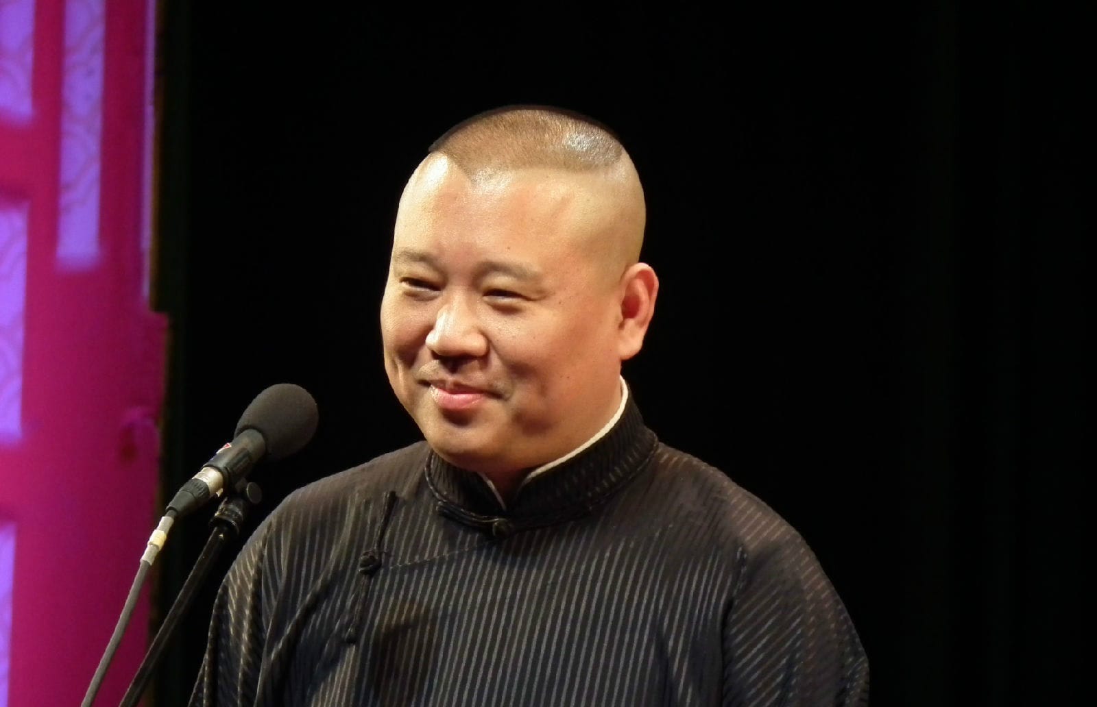 高晓攀的师傅是冯巩吗?高晓攀和郭德纲是什(高晓攀和郭德纲是怎么回事) 高晓攀的师傅是冯巩吗?高晓攀和郭德纲是什(高晓攀和郭德纲是怎么回事)