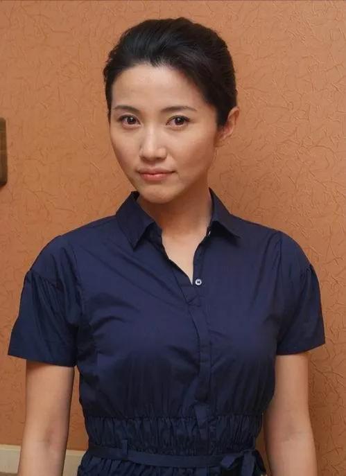 颜丙燕个人资料及介绍(精读) 颜丙燕个人资料及介绍(精读)