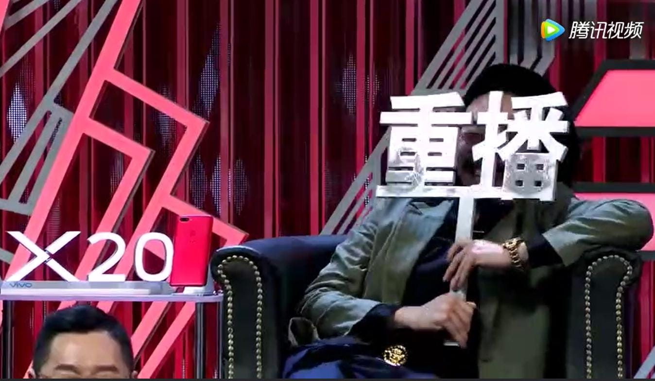臧鸿飞春晚被挡脸图片,他为什么叫滚圈黄页? 本文共(1383字) 臧鸿飞春晚被挡脸图片,他为什么叫滚圈黄页? 本文共(1383字)