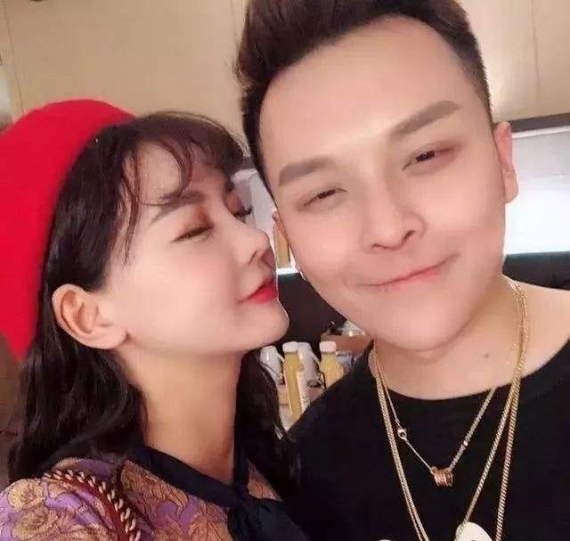 小猪先生ricky邱斯钿原来以前长什么样(小猪邱斯钿女朋友叫什么) 小猪先生ricky邱斯钿原来以前长什么样(小猪邱斯钿女朋友叫什么)