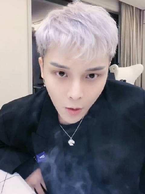 小猪先生ricky邱斯钿原来以前长什么样(小猪邱斯钿女朋友叫什么) 小猪先生ricky邱斯钿原来以前长什么样(小猪邱斯钿女朋友叫什么)