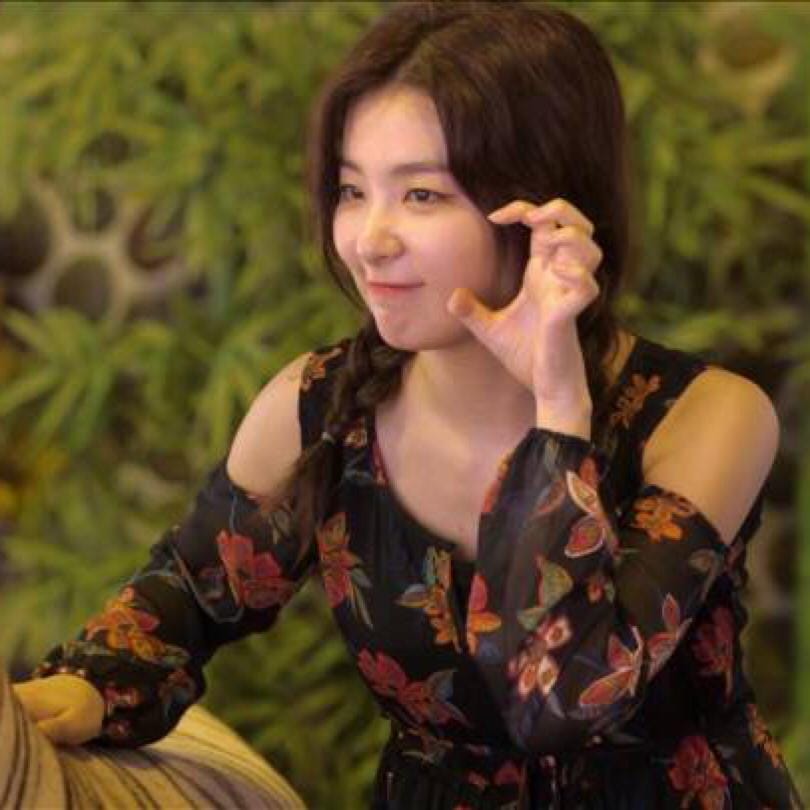 姜涩琪为什么被人叫熊?姜涩琪和金泰妍撞脸 姜涩琪为什么被人叫熊?姜涩琪和金泰妍撞脸