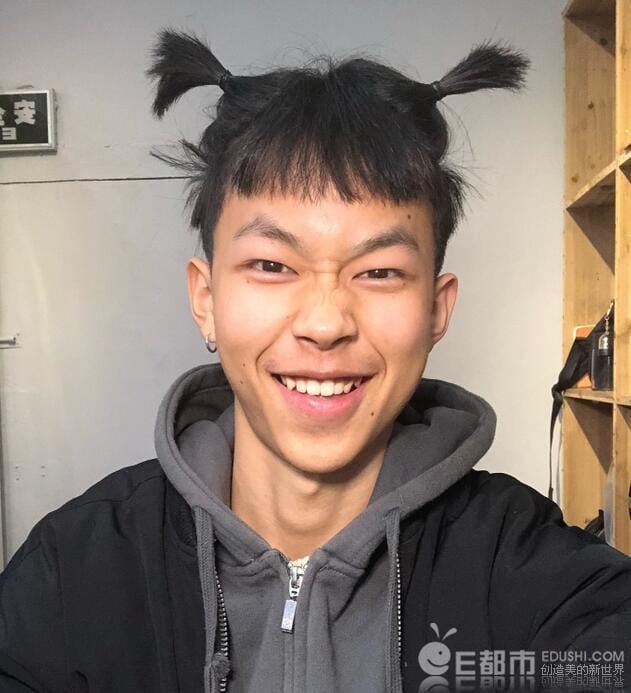 斯外戈为什么叫小夫?斯外戈哪个学校的今年 斯外戈为什么叫小夫?斯外戈哪个学校的今年