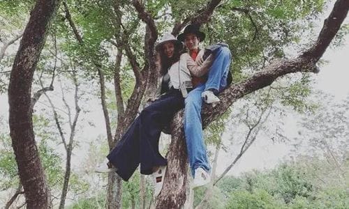 李云迪与美女约会竟还随地小便(李云迪约的女生) 李云迪与美女约会竟还随地小便(李云迪约的女生)