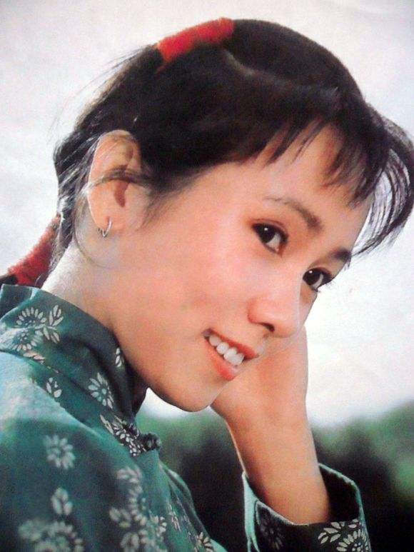 洪学敏近照现状如何,她的丈夫资料照片 本文共(1275字) 洪学敏近照现状如何,她的丈夫资料照片 本文共(1275字)