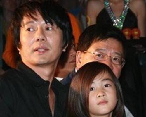 郑钧刘芸的孩子智障是真的吗?郑钧为什么对(郑钧怎么会看上刘芸) 郑钧刘芸的孩子智障是真的吗?郑钧为什么对(郑钧怎么会看上刘芸)