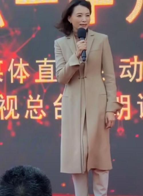 董卿资料,董卿自传书,本文共(4747字) 董卿资料,董卿自传书,本文共(4747字)