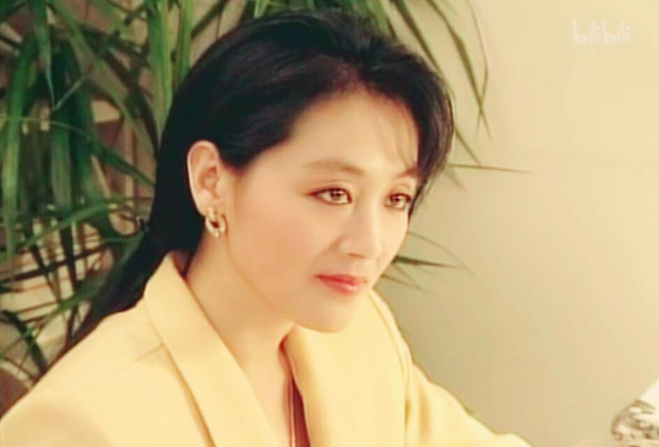 王姬的老公高峰是那英前夫吗,王姬年轻时候的照片组图 本文共(1198字) 王姬的老公高峰是那英前夫吗,王姬年轻时候的照片组图 本文共(1198字)
