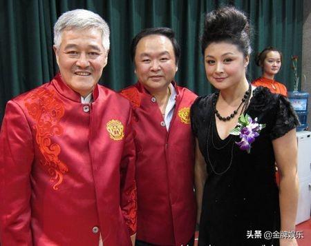 赵本山老婆现身,马丽娟的个人图片(赵本山妻子马丽娟个人资料照片) 赵本山老婆现身,马丽娟的个人图片(赵本山妻子马丽娟个人资料照片)