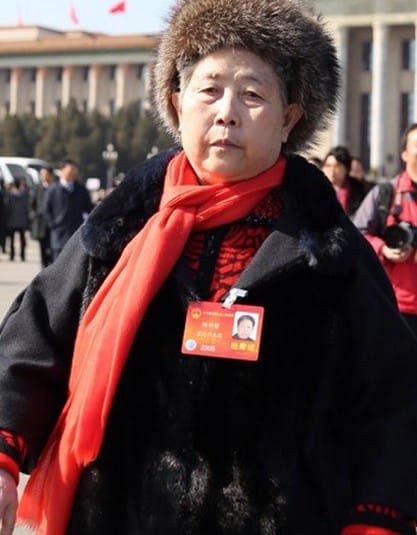 陶华碧的两个儿子简介,陶碧华的老公是谁? 本文共(802字) 陶华碧的两个儿子简介,陶碧华的老公是谁? 本文共(802字)