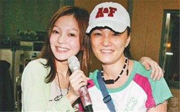 张韶涵和她妈妈,张韶涵跟母亲的故事,本文共(4281字) 张韶涵和她妈妈,张韶涵跟母亲的故事,本文共(4281字)
