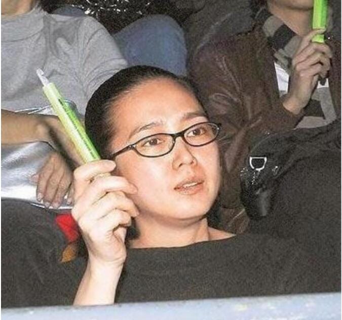 朱丽倩为什么不早生孩子拖到那么晚 朱丽倩为什么不早生孩子拖到那么晚