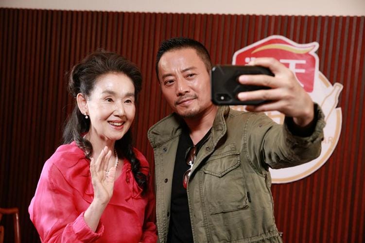 张涵予的老婆,中国机长张涵予的老婆,本文共(959字) 张涵予的老婆,中国机长张涵予的老婆,本文共(959字)