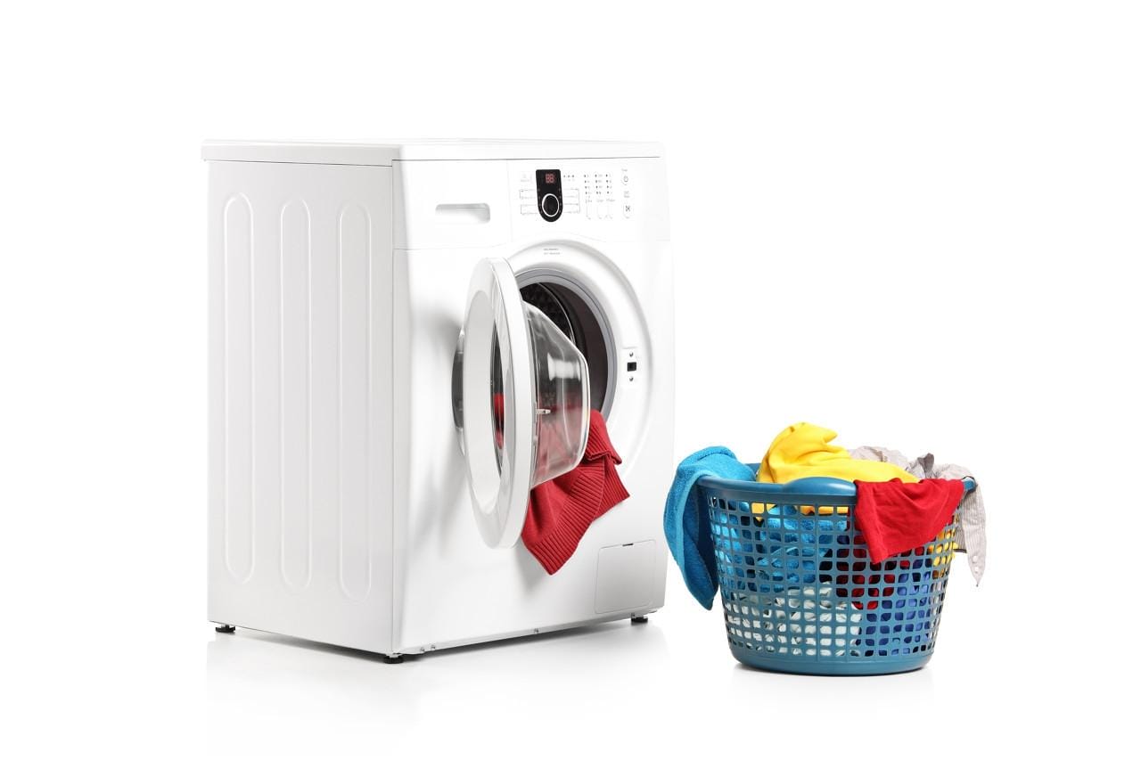 半自动洗衣机和全自动什么区别（半自动洗衣机和全自动洗衣机区别）(图1)