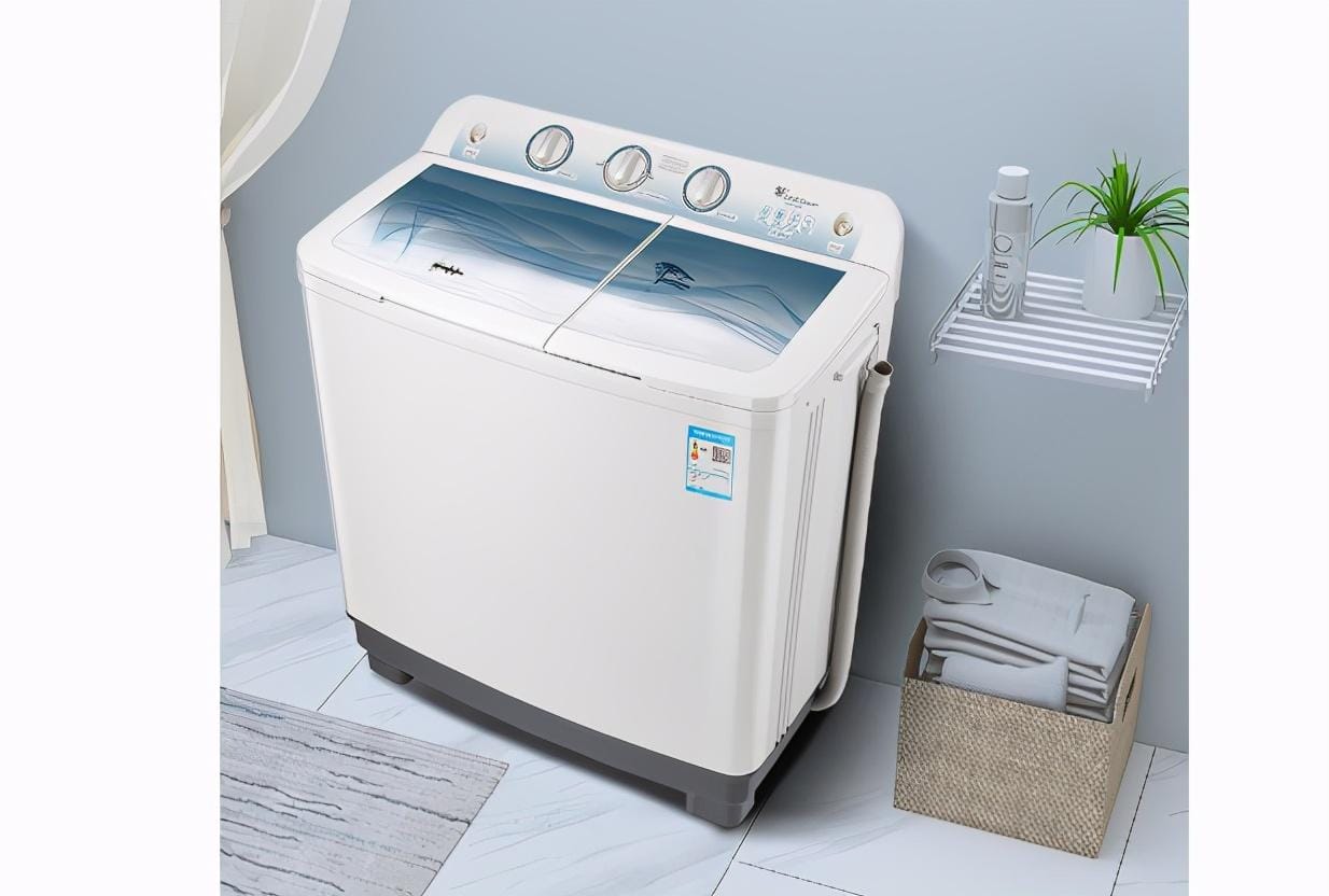 半自动洗衣机和全自动什么区别（半自动洗衣机和全自动洗衣机区别）(图9)