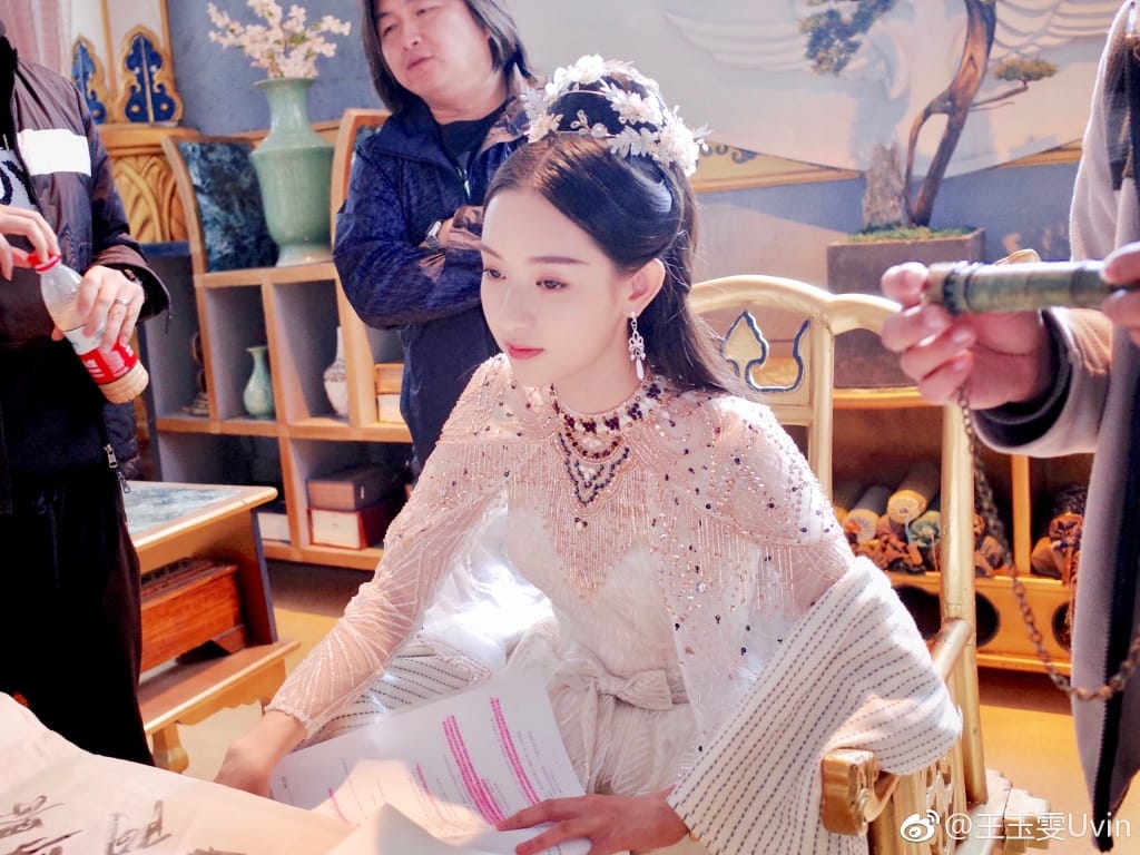 刘昊然女朋友是王玉雯?王玉雯太美了组图 本文共(1000字) 刘昊然女朋友是王玉雯?王玉雯太美了组图 本文共(1000字)
