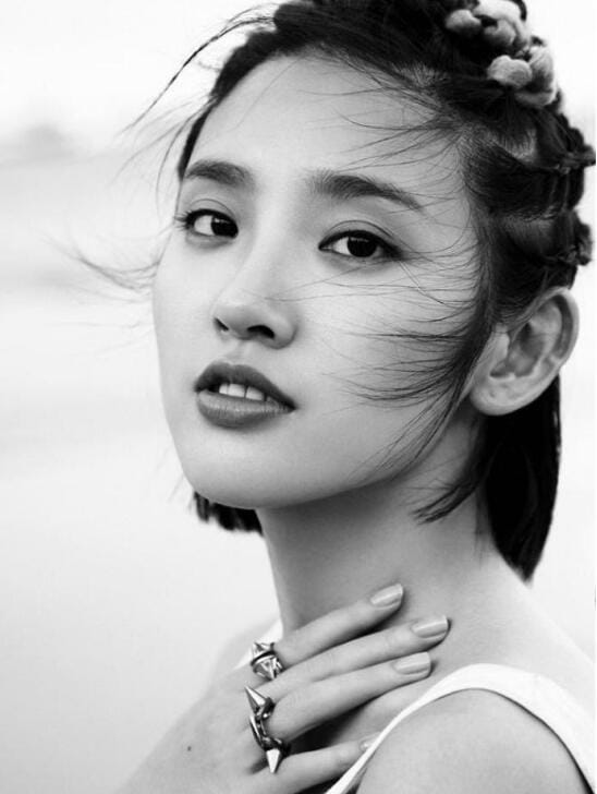 唐艺昕龚蓓苾长得好像对比图(长得像唐艺昕的女孩) 唐艺昕龚蓓苾长得好像对比图(长得像唐艺昕的女孩)