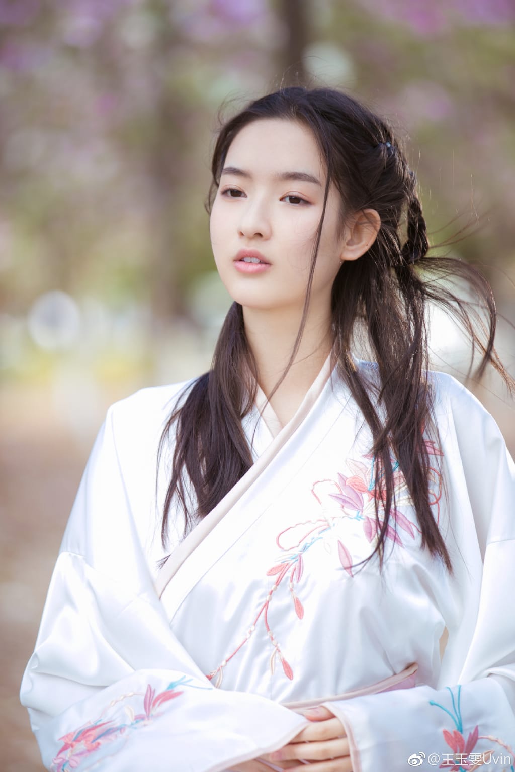 刘昊然女朋友是王玉雯?王玉雯太美了组图 本文共(1000字) 刘昊然女朋友是王玉雯?王玉雯太美了组图 本文共(1000字)