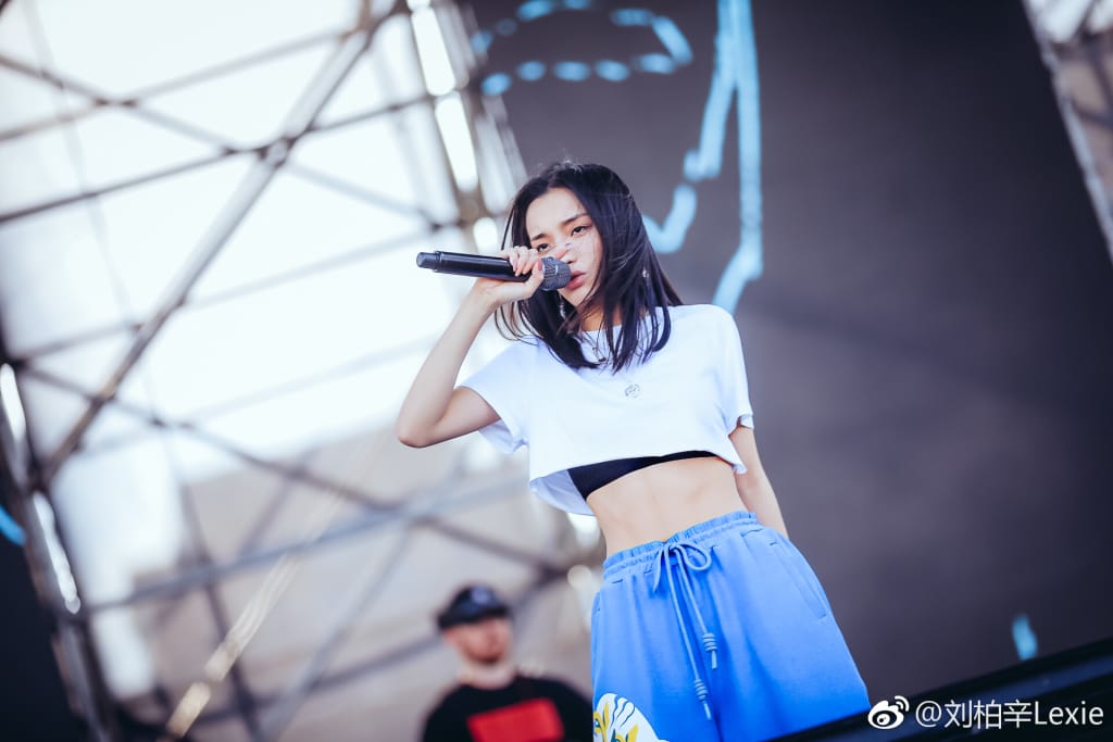 艾热为什么怕刘柏辛?艾热亲友团事件是怎么回事 本文共(955字) 艾热为什么怕刘柏辛?艾热亲友团事件是怎么回事 本文共(955字)