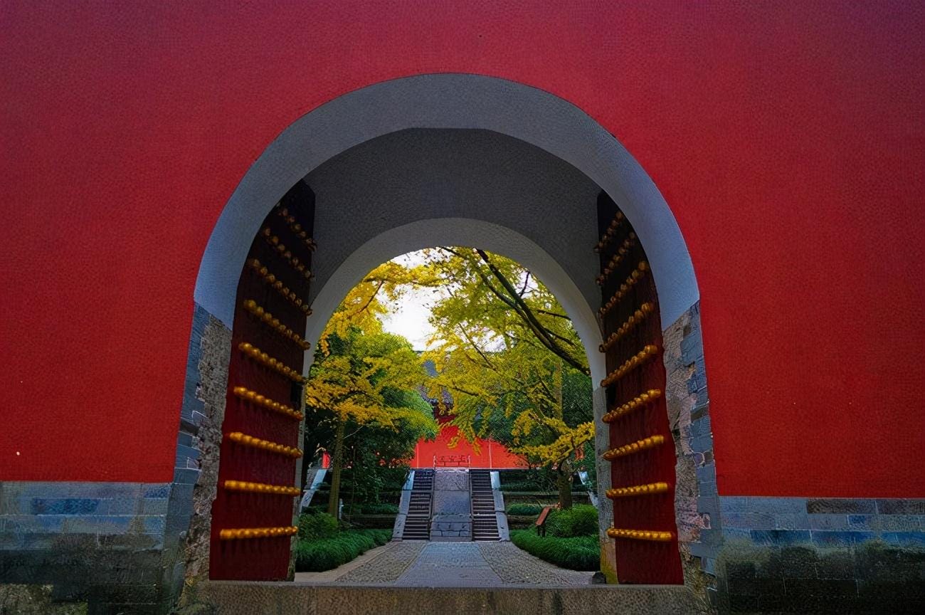 南京明孝陵朱元璋画像(朱元璋与皇后合葬的陵墓被称为什么)(图6) 南京明孝陵朱元璋画像(朱元璋与皇后合葬的陵墓被称为什么)(图6)