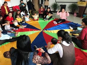 抖音亲子互动游戏婴儿乐园(抖音适合亲子游的音乐)