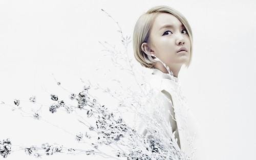 歌手Younha (윤하)个人资料(独家) 歌手Younha (윤하)个人资料(独家)