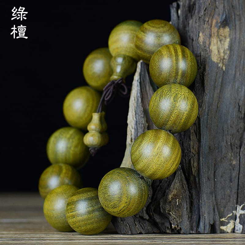 绿檀为什么不值钱这么便宜,绿檀手串戴着丢人吗 本文共(988字) 绿檀为什么不值钱这么便宜,绿檀手串戴着丢人吗 本文共(988字)