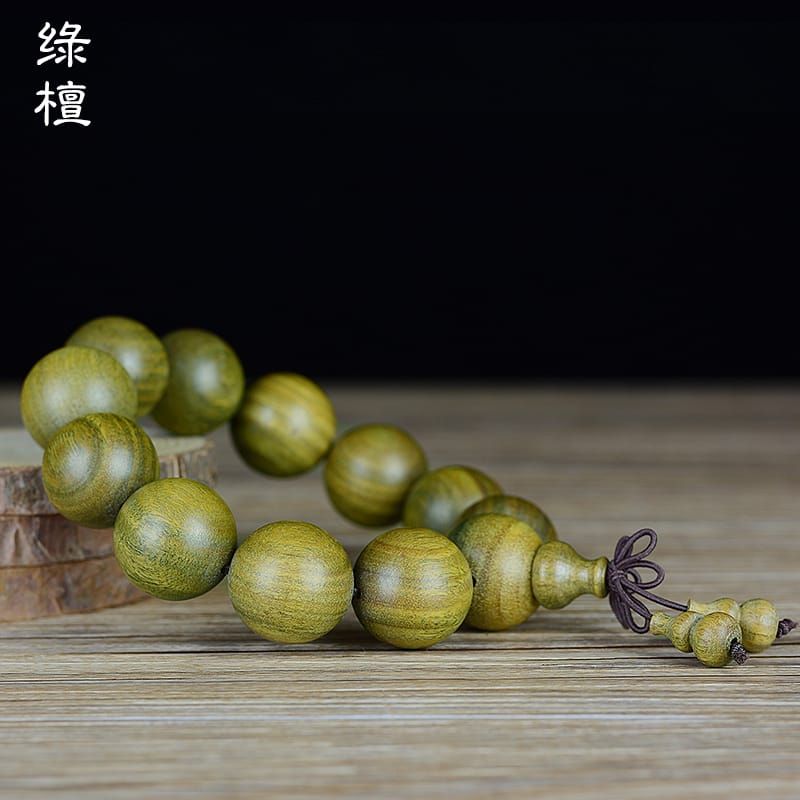 绿檀为什么不值钱这么便宜,绿檀手串戴着丢人吗 本文共(988字) 绿檀为什么不值钱这么便宜,绿檀手串戴着丢人吗 本文共(988字)