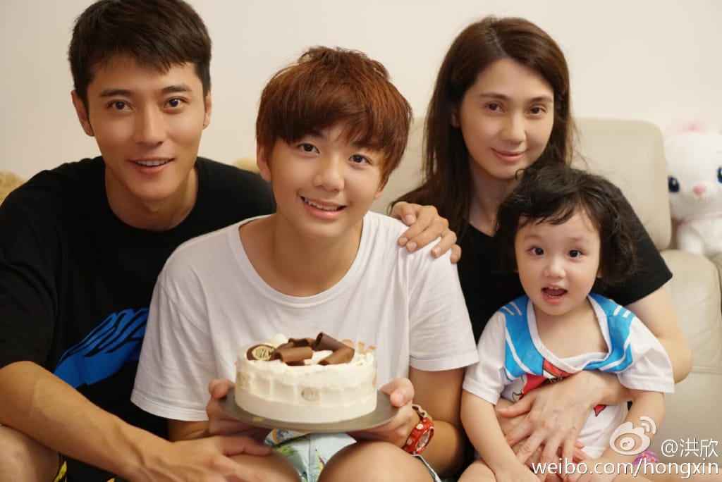 莫少聪和洪欣的儿子为什么姓张?张镐濂考上上戏了吗 本文共(859字) 莫少聪和洪欣的儿子为什么姓张?张镐濂考上上戏了吗 本文共(859字)