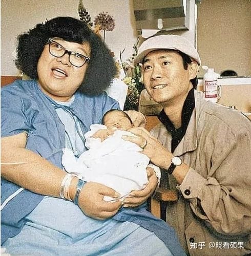 沈殿霞郑少秋,翁美玲为什么用锡纸 沈殿霞郑少秋,翁美玲为什么用锡纸