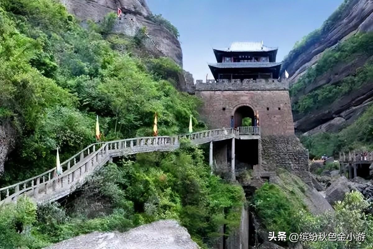 四川旅游必去十大景点排名（四川最美的二十个景区）(图18)