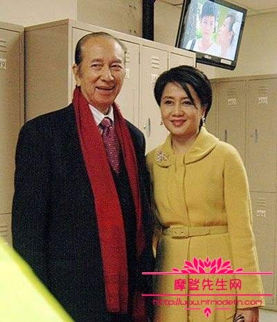 梁安琪多少岁嫁给赌王的？梁安琪年轻时候的(梁安琪什么时候与赌王结的婚)