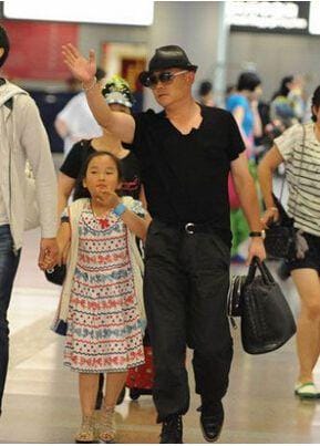 周立波女儿,女孩慈母严父(周立波的两位妻子) 周立波女儿,女孩慈母严父(周立波的两位妻子)
