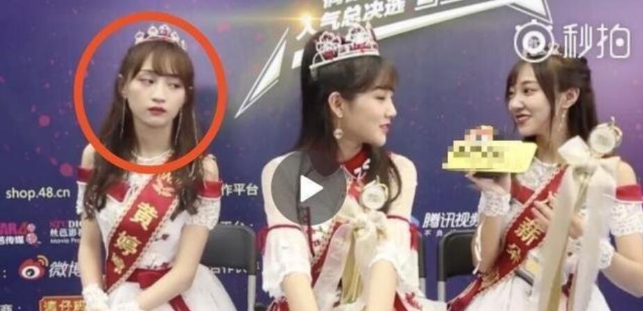 李艺彤嘴巴是有点歪吗(李艺彤脸型) 李艺彤嘴巴是有点歪吗(李艺彤脸型)