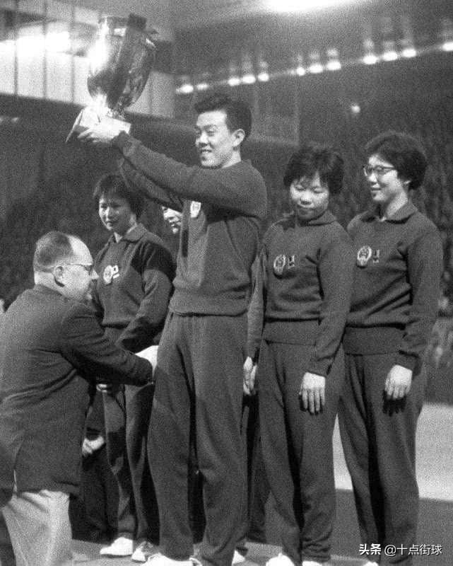 中国乒乓球容国团之后是谁（中国第一位乒乓球世界冠军是谁）(图3)