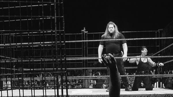 wwe被烟花射的那集视频 wwe被烟花射的那集视频