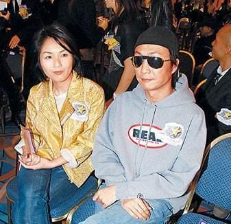 郑中基蔡卓妍，向华强为什么不敢动(郑中基和蔡卓妍结婚了吗)