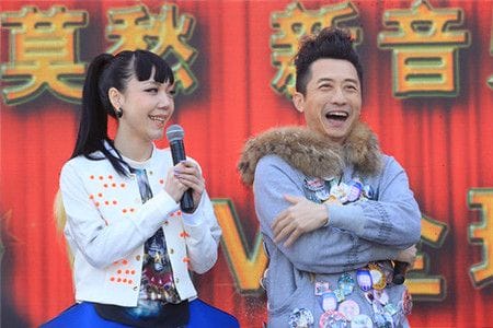 庾澄庆吴莫愁接吻,吴莫愁跟哈林同(吴莫愁与庾澄庆) 庾澄庆吴莫愁接吻,吴莫愁跟哈林同(吴莫愁与庾澄庆)