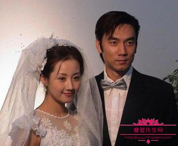 林依轮庆祝和妻子婚姻26年(林依轮结婚照) 林依轮庆祝和妻子婚姻26年(林依轮结婚照)