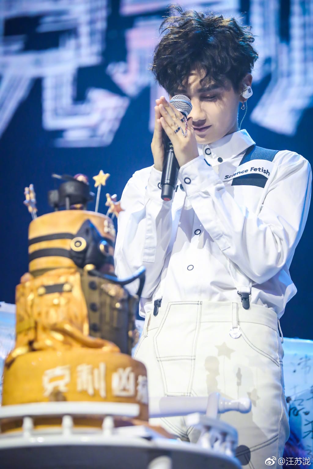汪苏泷小星星写给谁的?汪苏泷唱小星星为什么哭 本文共(1073字) 汪苏泷小星星写给谁的?汪苏泷唱小星星为什么哭 本文共(1073字)
