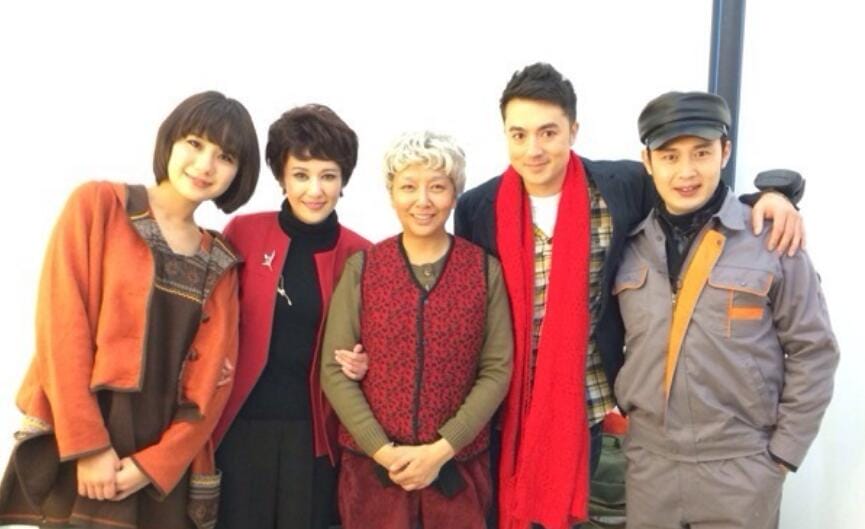 张晔子和杨紫好像对比图(杨紫和张子枫怎么认识的) 张晔子和杨紫好像对比图(杨紫和张子枫怎么认识的)