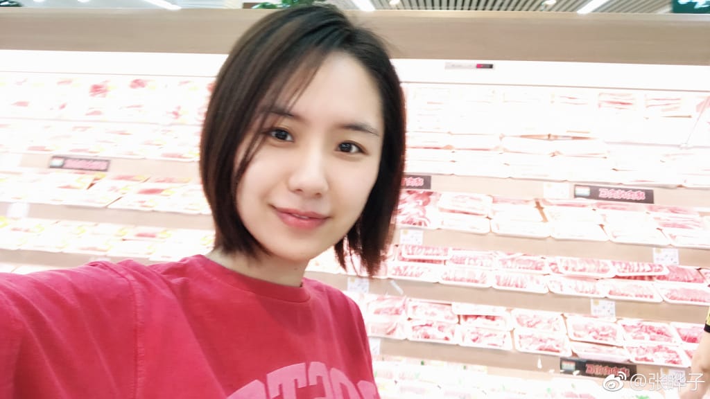 张晔子和杨紫好像对比图(杨紫和张子枫怎么认识的) 张晔子和杨紫好像对比图(杨紫和张子枫怎么认识的)