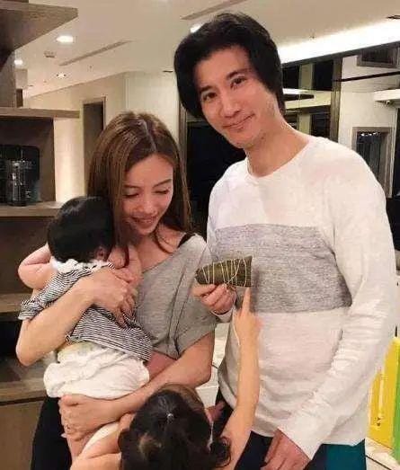 王力宏女友李靓蕾,王力宏和他老婆(王力宏和李靓蕾什么时候在一起的) 王力宏女友李靓蕾,王力宏和他老婆(王力宏和李靓蕾什么时候在一起的)