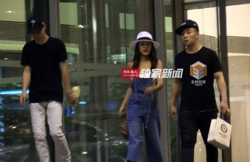释小龙新女友，释小龙老婆 结婚照