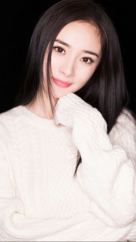 杨幂是否养小鬼?养小鬼的人面部有什么特征 本文共(1143字) 杨幂是否养小鬼?养小鬼的人面部有什么特征 本文共(1143字)