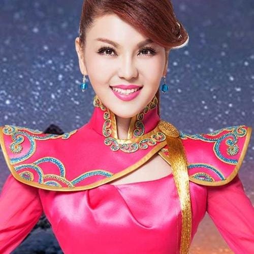 乌兰图雅照片，降央卓玛草原歌曲15首,本文共（626字）