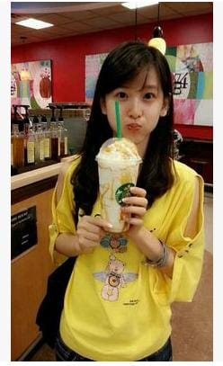 奶茶妹妹走红照片，章泽天捧奶茶图片大全,本文共（4169字）