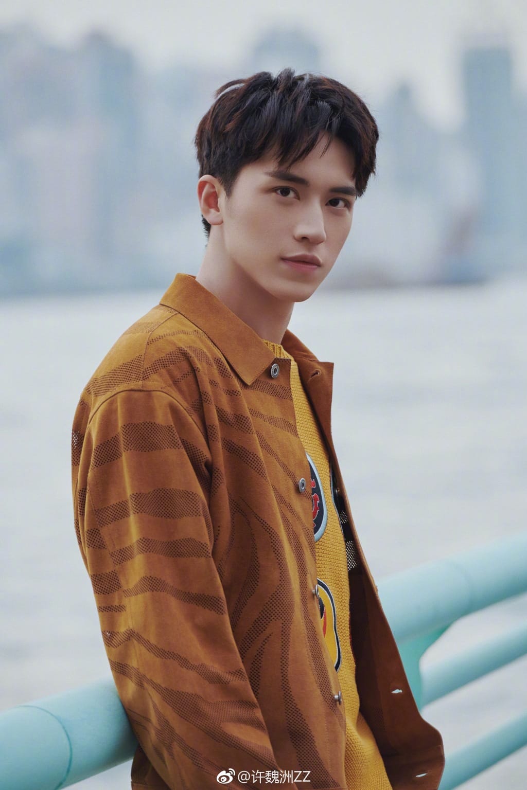 许魏洲为什么叫洲喵、晓彤、白粥?许魏洲是 许魏洲为什么叫洲喵、晓彤、白粥?许魏洲是